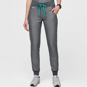 FIGS Zamora Jogger Scrub Pants in Graphite